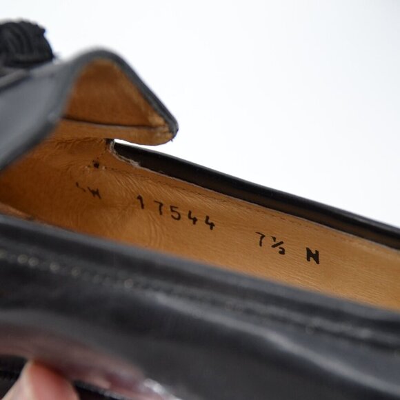 Stuart Weitzman Patent Leather Tassel Loafers Low Heel Slip On Black Women's 7.5 - Picture 8 of 8